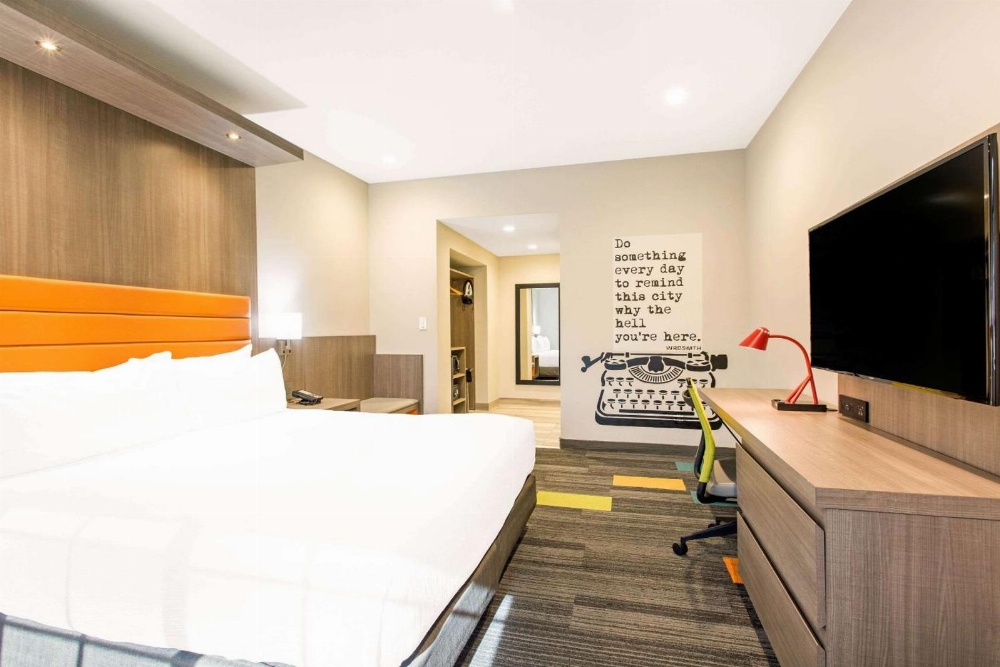Room #48906209