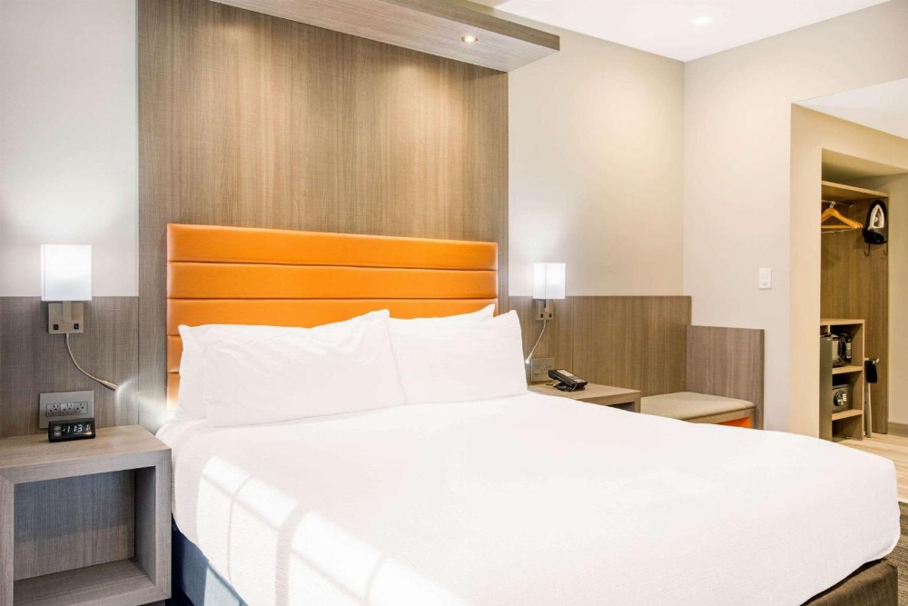 Room #48906208